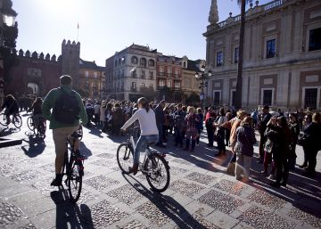 Los españoles viajaron un 6,5% más en 2017 y gastaron 228 euros de media