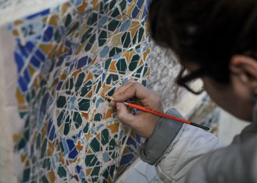 El trencadís del Park Güell perd la pell
