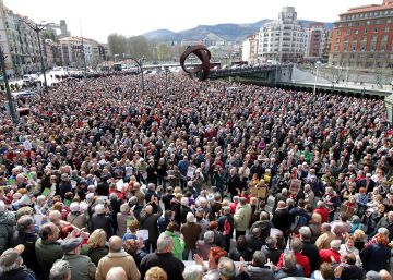 Miles de jubilados vascos vuelven a protestar por unas pensiones dignas