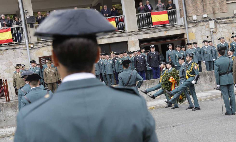 Guardia Civil y Policía Nacional reducen un 8% su presencia desde el fin de ETA Guardia Civil y Policía Nacional reducen un 8% su presencia desde el fin de ETA