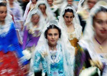 La Ofrenda se adueña de Valencia