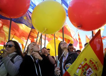 Milers de persones es manifesten a Barcelona per demanar un Govern amb “seny”