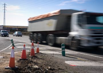 Mor un jove en topar el seu automòbil amb un camió a Vic