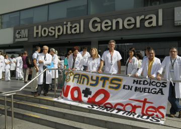 Sanidad minimiza la huelga de médicos que los sindicatos cifran en un 50%