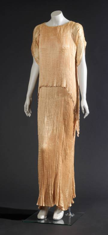 Túnica Delphos, de Mariano Fortuny (1900).