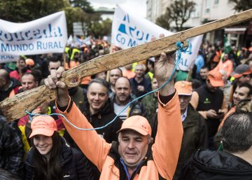 Miles de cazadores protestan en Santiago para pedir “respeto” y apoyo