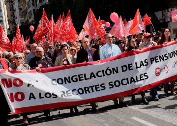 Miles de personas reclaman pensiones dignas en las grandes capitales valencianas