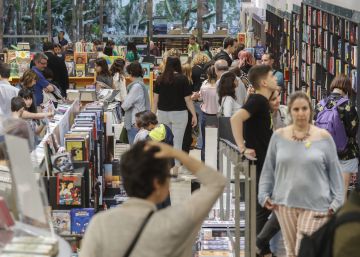 Sant Jordi, ventas optimistas y tranquilo ante el ‘procés’