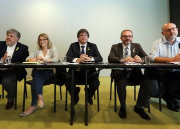 Los Ayuntamientos catalanes acusan la falta de Govern
