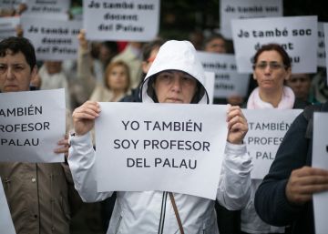 Protesta en defensa de los profesores acusados de humillar a hijos de guardias civiles