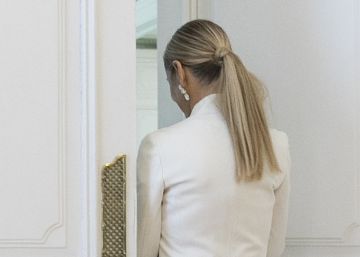 Imputadas la profesora que firmó el acta de Cifuentes y la funcionaria que cambió sus notas