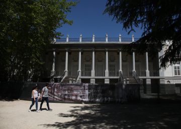 El PSOE y los vecinos piden parar las obras del palacio del Capricho