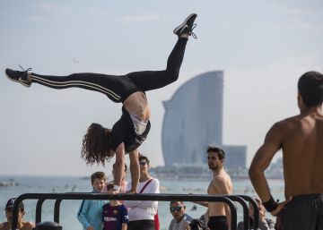 Las playas de Barcelona, de nuevo un gimnasio al aire libre