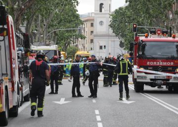 Dos obreros desaparecidos tras ceder la estructura de un edificio en obras del centro de Madrid