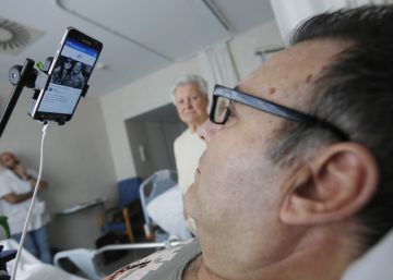 “Governarem el telèfon amb la mirada”