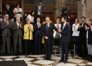 El nuevo Gobierno catalán toma posesión y pone fin a la intervención de la autonomía