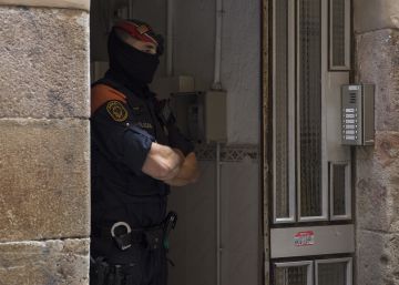 Els Mossos detenen dues persones per la presumpta violació múltiple al Razzmatazz