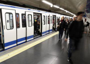 Una subida de tensión causa cortes de luz en cinco estaciones de Metro de Madrid