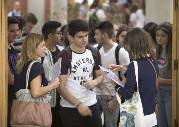 Posguerra y carlismo: primera prueba de fuego para los 20.500 estudiantes de Selectividad valencianos
