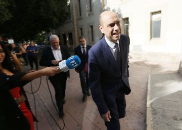 Anticorrupción solicita para Echávarri y dos de sus asesores diez años de inhabilitación