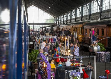 Los mercadillos de Madrid florecen y se modernizan