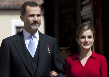 Caldes bateja una plaça com a ‘U d’octubre’ per protestar per la visita de Felip VI