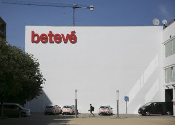 Betevé adelantará su informativo para impulsar una reforma horaria
