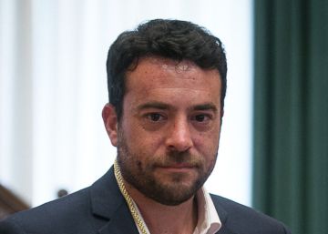 L’alcalde de Badalona incorpora el regidor d’Units per Avançar al seu govern