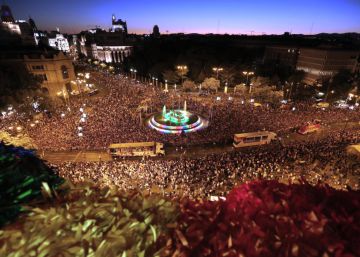 Madrid elimina el escenario de la Puerta de Alcalá durante el Orgullo