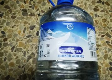 Condis retira garrafes d’aigua Aiguaneu després d’una irritació digestiva