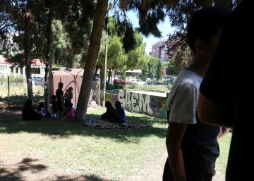 Esperar refugio en la calle
