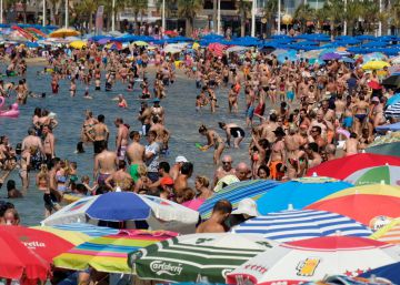 Los hoteleros de Benidorm vislumbran un horizonte “muy complicado”