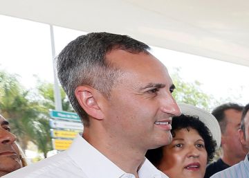 Los socialistas denuncian al presidente de la Diputación de Alicante por enchufar a su hermano