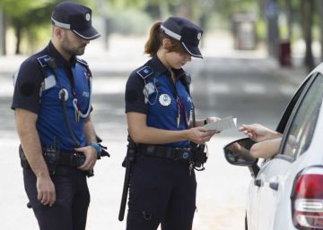 Policías municipales en rodaje