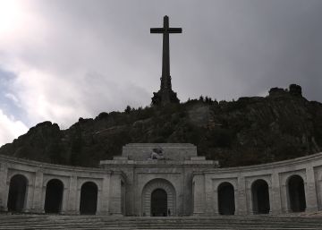 Investigan cinco fuegos simultáneos en el Valle de los Caídos