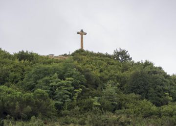 Vitoria también tiene su cruz