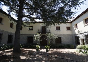 Vecinos de Tres Cantos piden firmas para que el centro Palacio Valdés acoja a migrantes