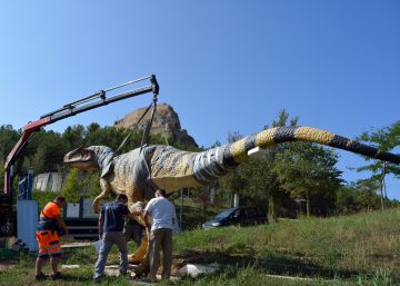 Recuperada la vértebra de un dinosaurio gigante en Morella
