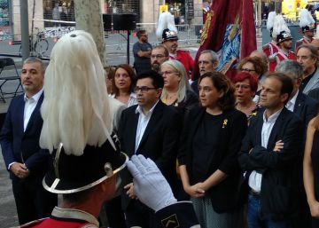 Colau luce un lazo amarillo con motivo de la Diada
