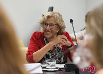 Carmena recibe el alta y ya se encuentra en casa