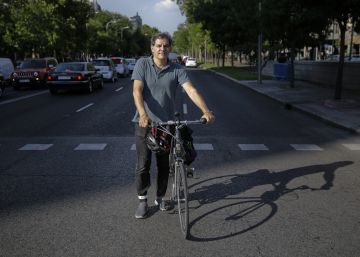 “El Ayuntamiento lleva de boquilla esto de la bici”