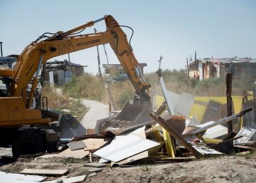 Comienza el desmantelamiento del peor núcleo chabolista de Madrid
