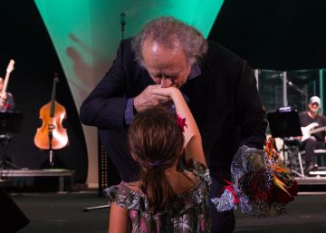 Serrat, otra noche mágica en Valencia