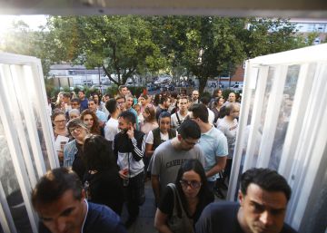 Más de 116.000 personas pelean por una de las 2.295 plazas que oferta Correos