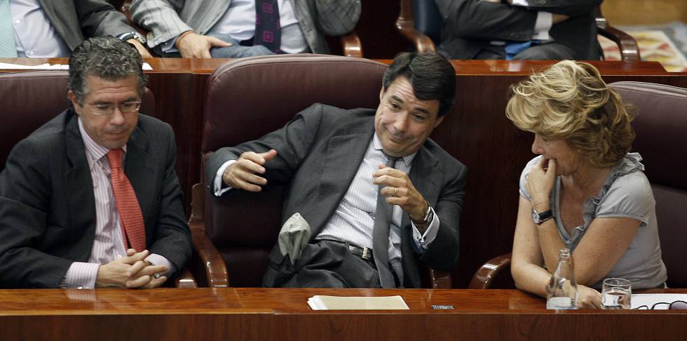 Francisco Granados, Ignacio González y Esperanza Aguirre en la Asamblea de Madrid en 2009.