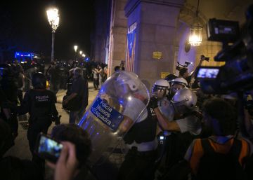 El Govern frenó la actuación de los Mossos hasta que no tuvo alternativa