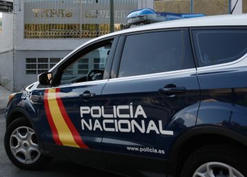 Aún se cae en el timo de la estampita