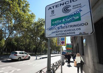 “¡No hay que cerrar a los coches el parque del Retiro!”