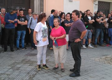 Los desahucios cercan a los vecinos del 166 de Doctor Trueta