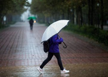 Un centenar de municipios de Valencia y Castellón suspenden las clases por las lluvias
